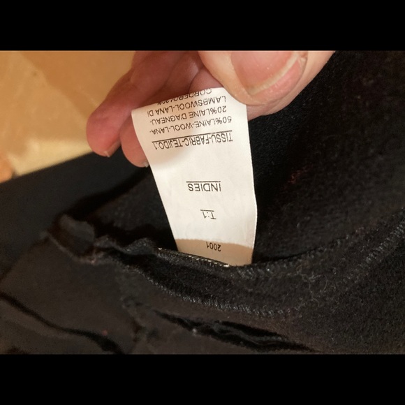 An interesting black warm jacket - Picture 6 of 16